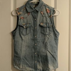 Size S Floral Denim Vest